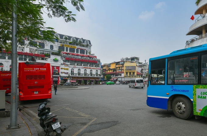 vieux quartier hanoi station bus